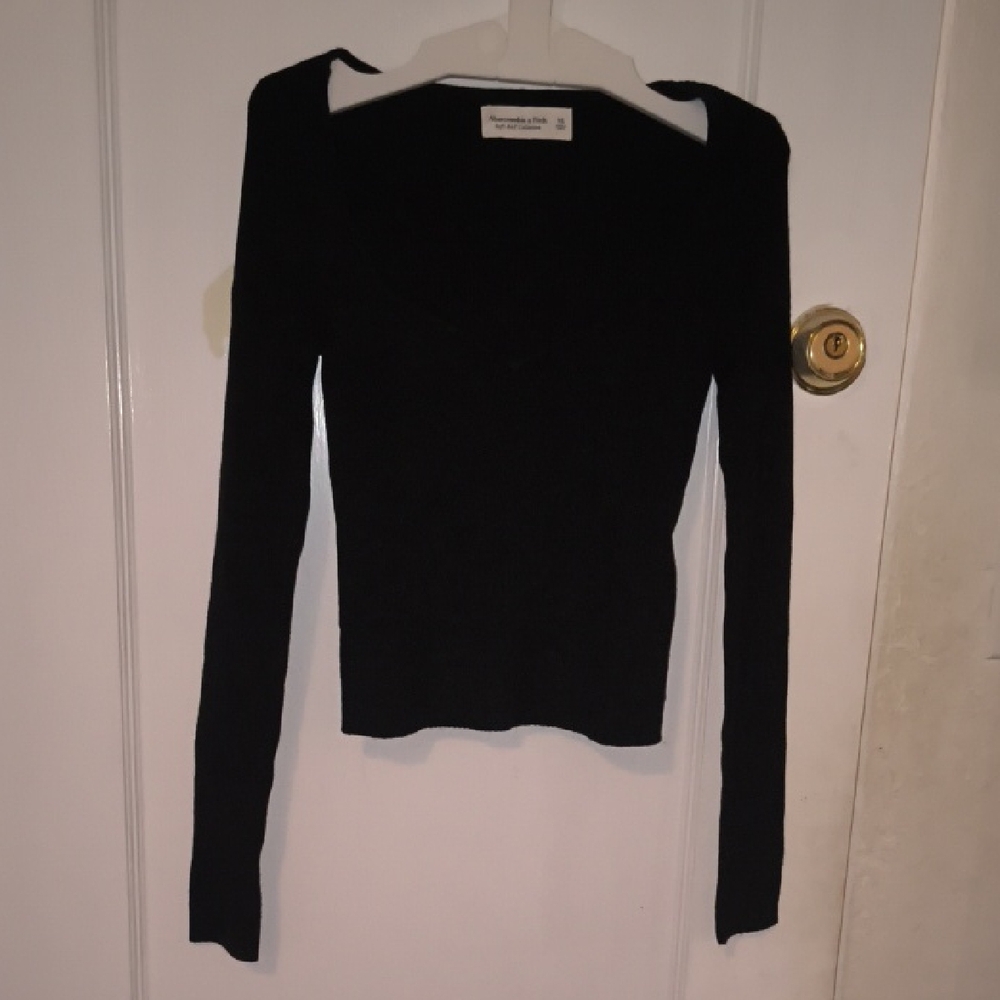 Abercrombie & Fitch | Classic Black Long Sleeve Tee